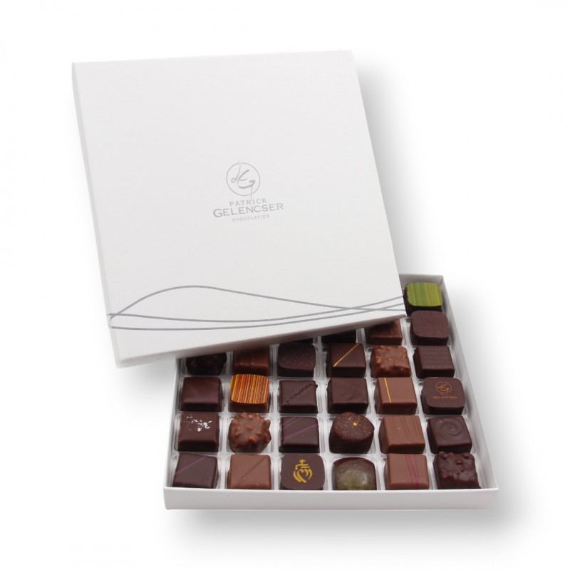 Ballotin garni de chocolats fins assortis Ballotin garni de chocolats fins assortis